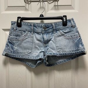 American Eagle thick jean shorts! Size 6